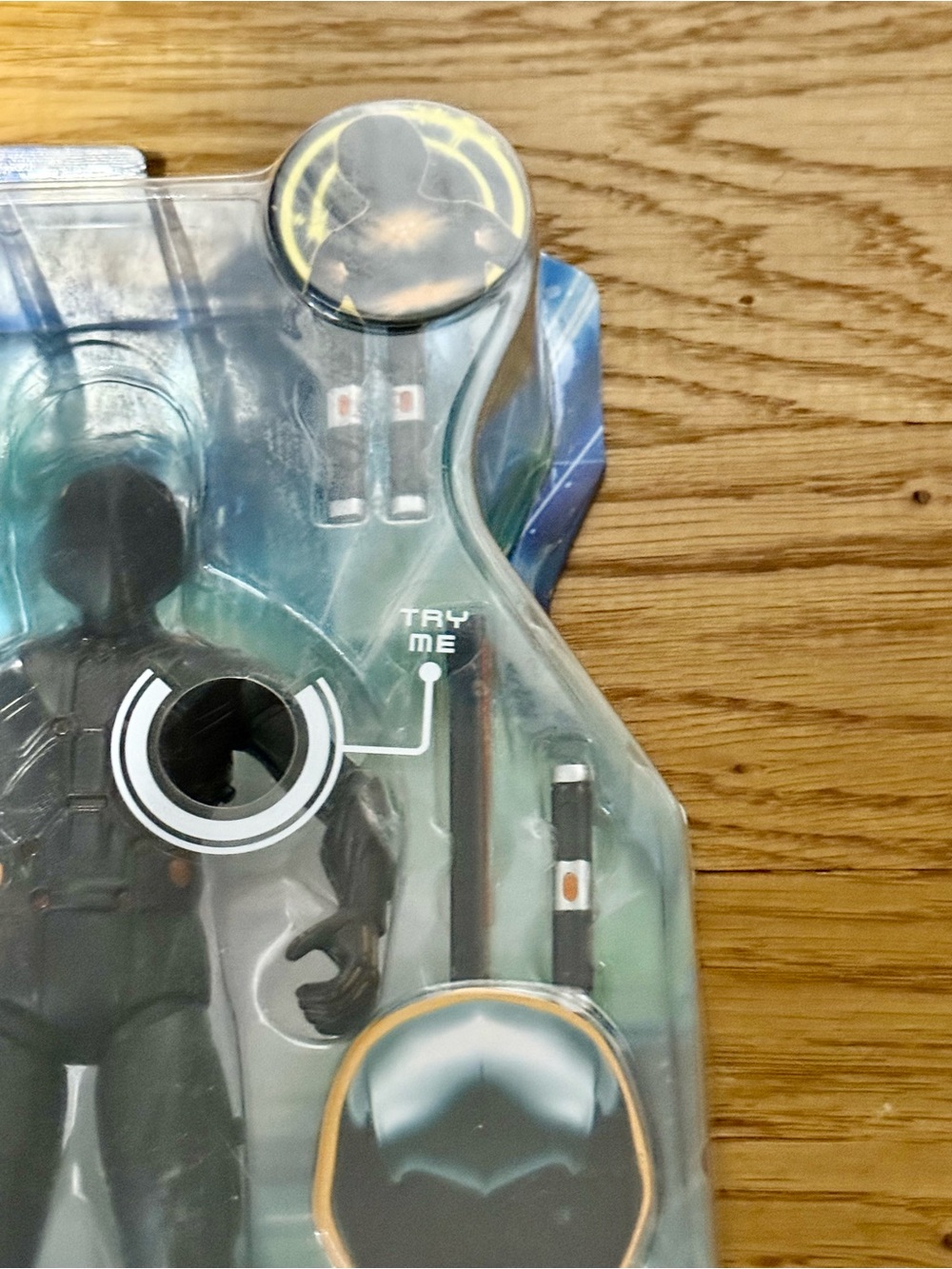 New Tron Legacy Deluxe Rinzler Figure - Picture 6 of 7